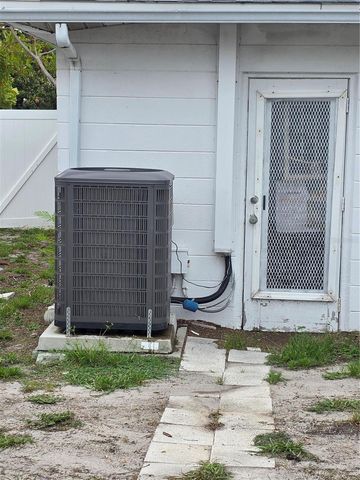 2444 37TH STREET N, St Petersburg, FL 33713