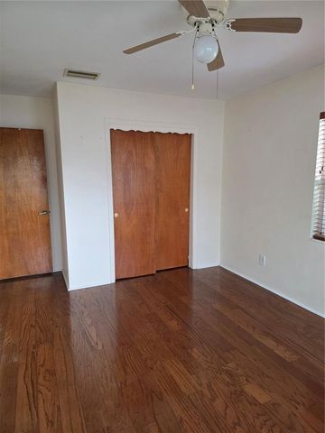 2444 37TH STREET N, St Petersburg, FL 33713
