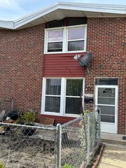 2039 Pine Street C, Des Plaines, IL 60018