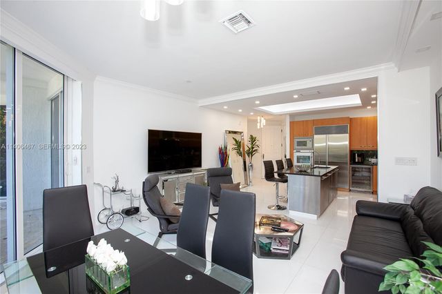 6000 Island Boulevard 104, Aventura, FL 33160