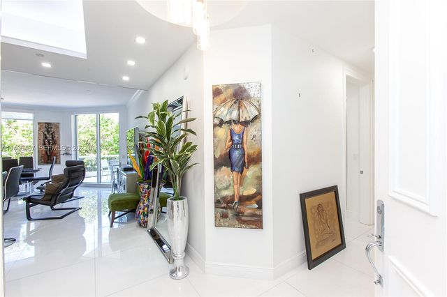 6000 Island Boulevard 104, Aventura, FL 33160
