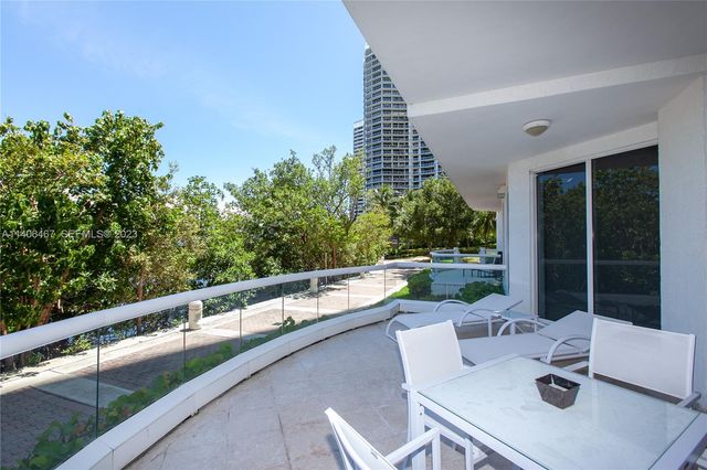 6000 Island Boulevard 104, Aventura, FL 33160