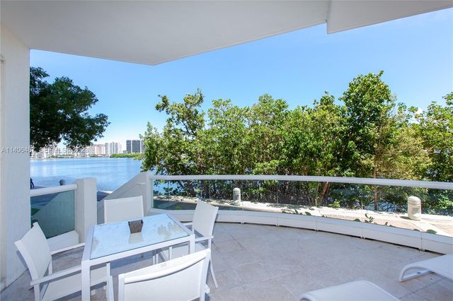 6000 Island Boulevard 104, Aventura, FL 33160