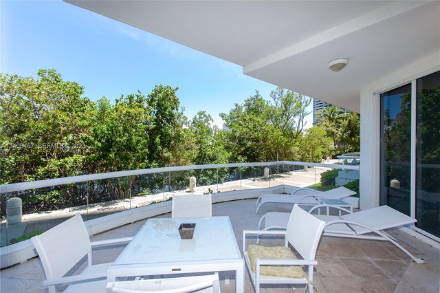 6000 Island Boulevard 104, Aventura, FL 33160