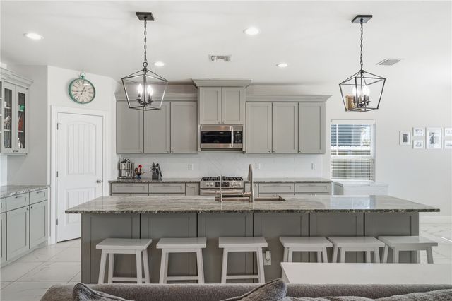 7309 Midlands St, Corpus Christi, TX 78414