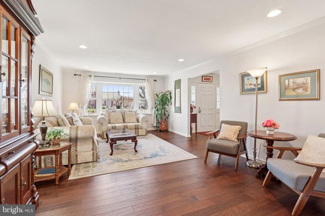 923 PICKERING DR, Yardley, PA 19067