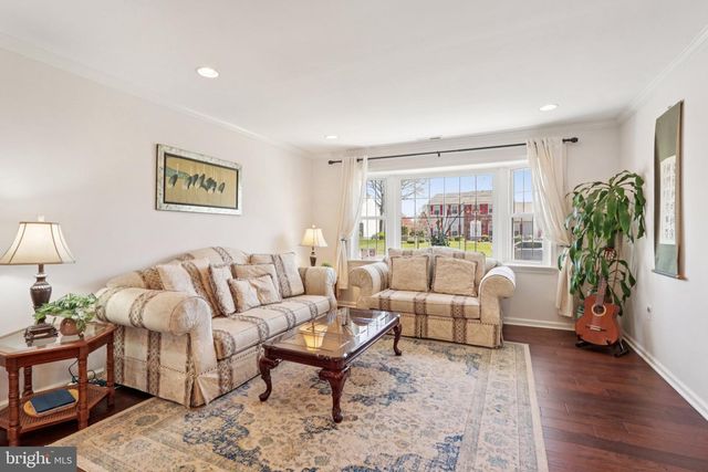 923 PICKERING DR, Yardley, PA 19067