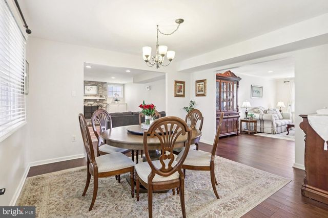 923 PICKERING DR, Yardley, PA 19067