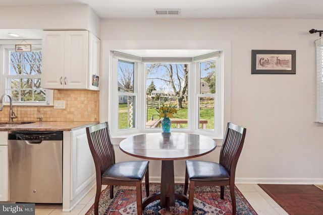 923 PICKERING DR, Yardley, PA 19067