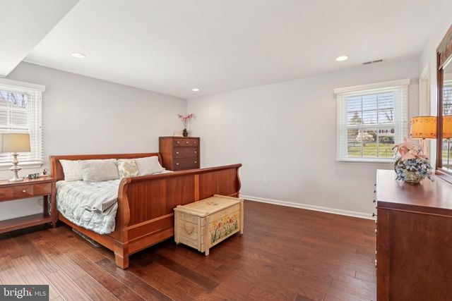 923 PICKERING DR, Yardley, PA 19067