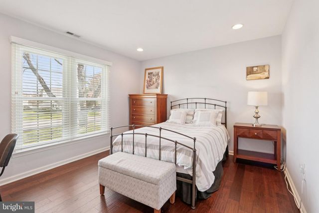 923 PICKERING DR, Yardley, PA 19067