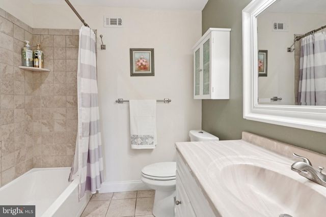 923 PICKERING DR, Yardley, PA 19067