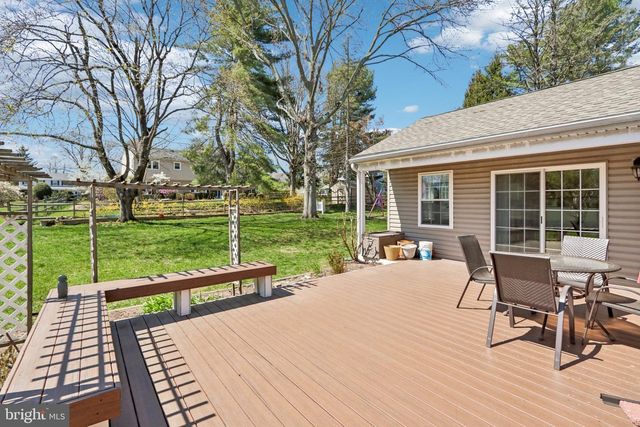 923 PICKERING DR, Yardley, PA 19067