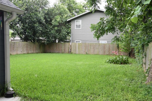4006 Caplin Street, Houston, TX 77026