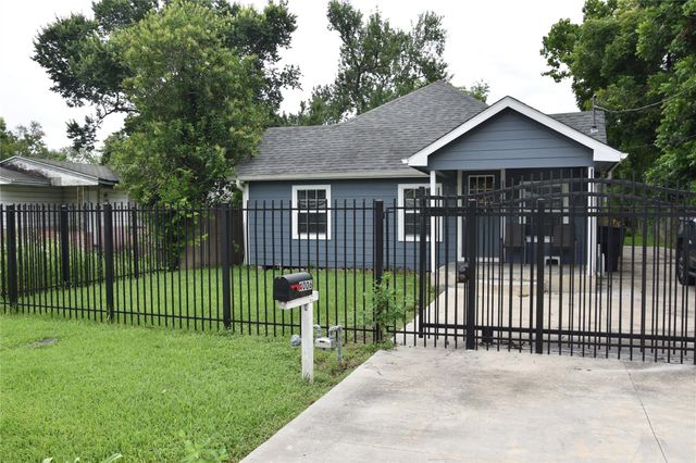 4006 Caplin Street, Houston, TX 77026