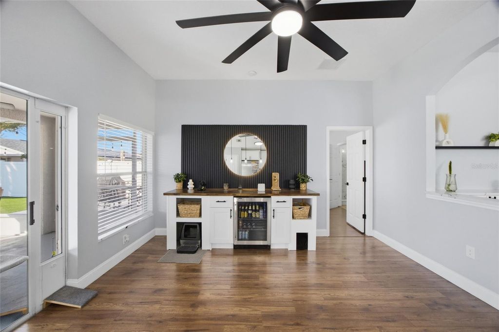 Image 13 of property listing at 7206 HAMILTON PARK BOULEVARD, Tampa, FL 33615