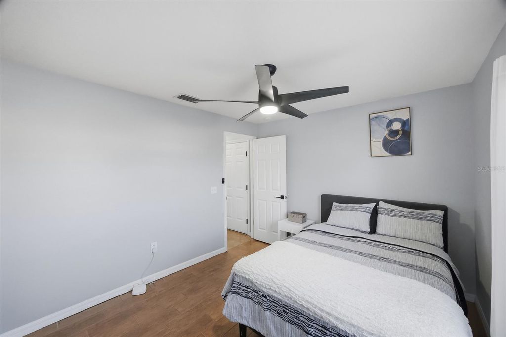 Image 21 of property listing at 7206 HAMILTON PARK BOULEVARD, Tampa, FL 33615