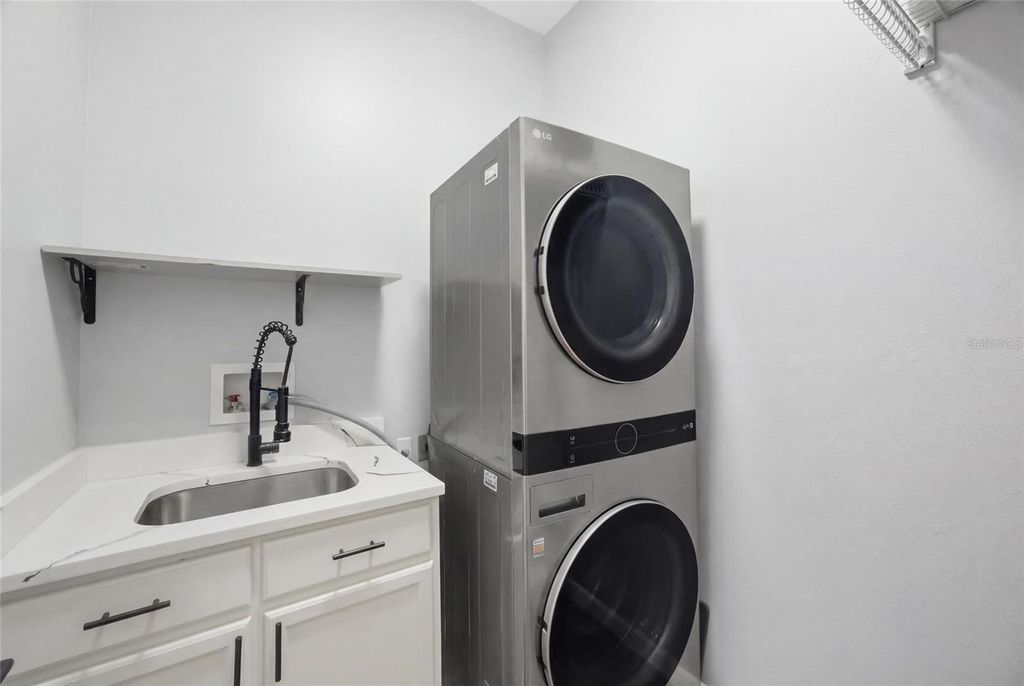 Image 27 of property listing at 7206 HAMILTON PARK BOULEVARD, Tampa, FL 33615