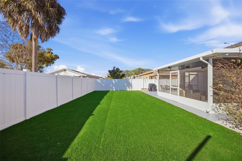 Image 33 of property listing at 7206 HAMILTON PARK BOULEVARD, Tampa, FL 33615