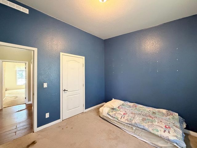 2055 Candlelight Dr, Somerset, CA 95684