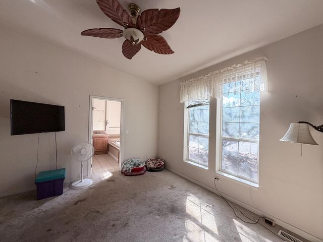 2055 Candlelight Dr, Somerset, CA 95684