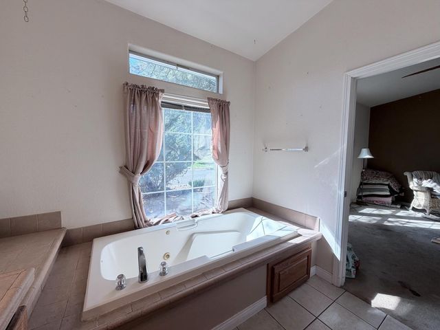 2055 Candlelight Dr, Somerset, CA 95684