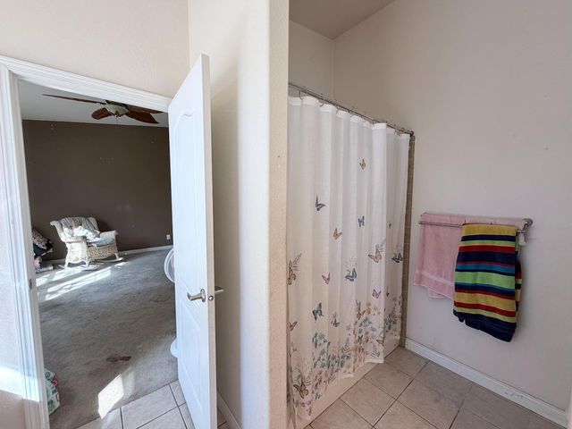 2055 Candlelight Dr, Somerset, CA 95684