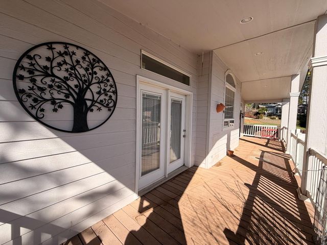 2055 Candlelight Dr, Somerset, CA 95684