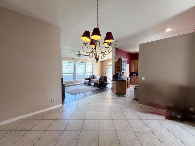 2055 Candlelight Dr, Somerset, CA 95684