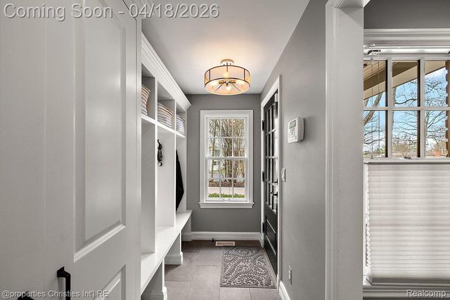3648 Halla Lane, Bloomfield Hills, MI 48301