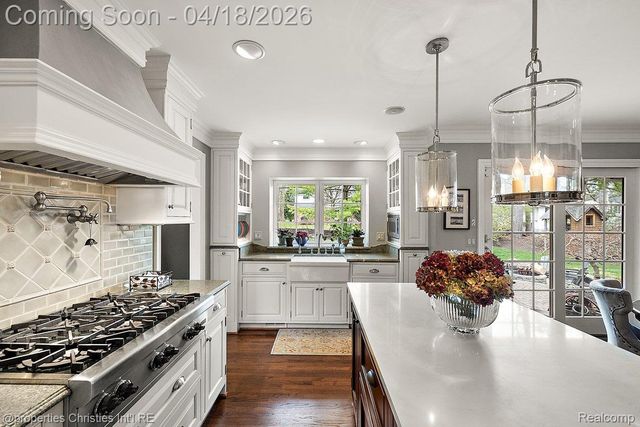 3648 Halla Lane, Bloomfield Hills, MI 48301