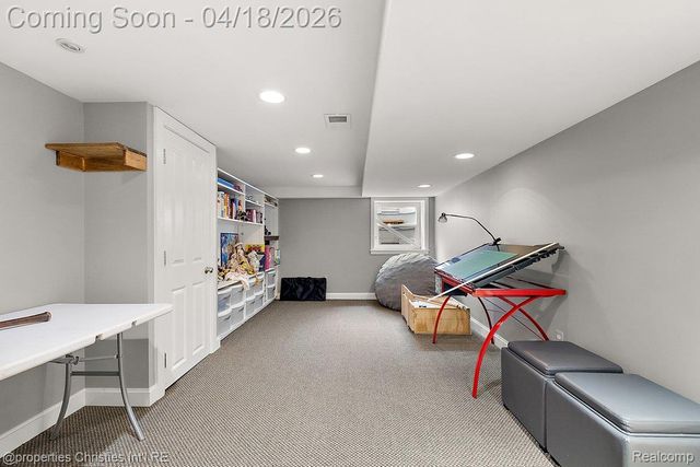 3648 Halla Lane, Bloomfield Hills, MI 48301