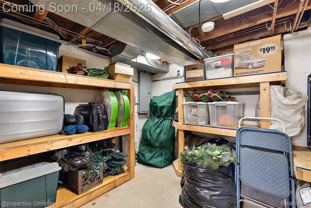 3648 Halla Lane, Bloomfield Hills, MI 48301