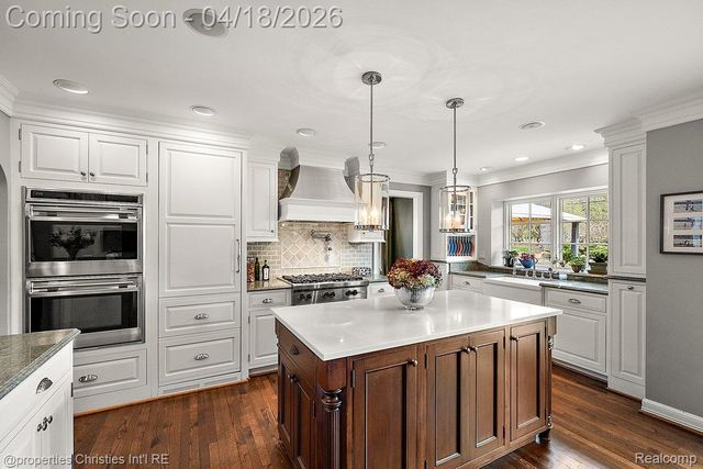 3648 Halla Lane, Bloomfield Hills, MI 48301