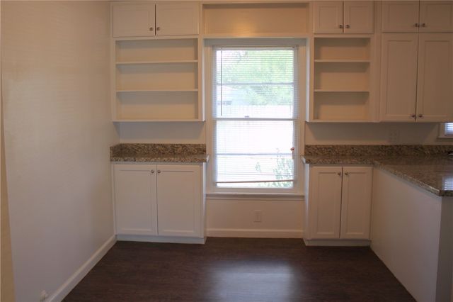708 Broadmoor Drive, Bryan, TX 77802