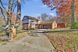 5229 Dungannon Circle NW, North Canton, OH 44720