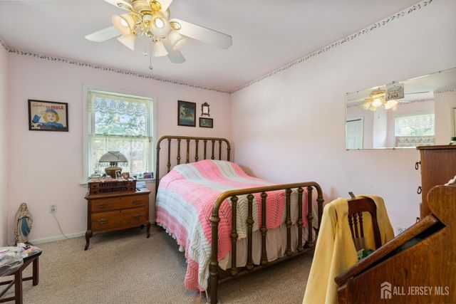 28 WILDWOOD Avenue, Fords, NJ 08863