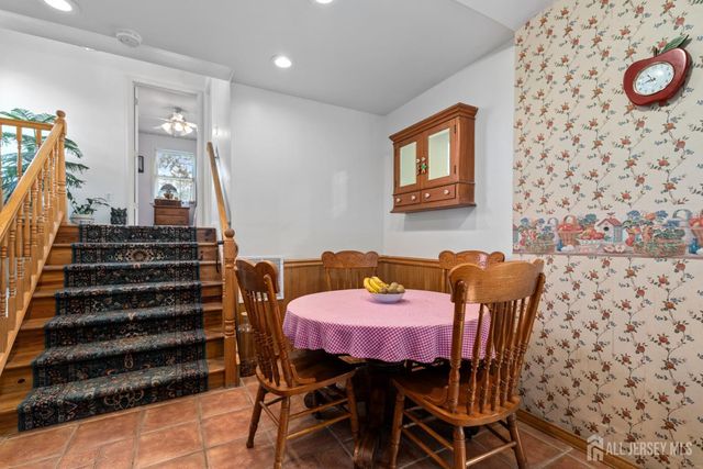 28 WILDWOOD Avenue, Fords, NJ 08863