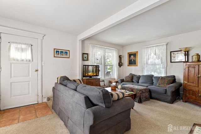 28 WILDWOOD Avenue, Fords, NJ 08863