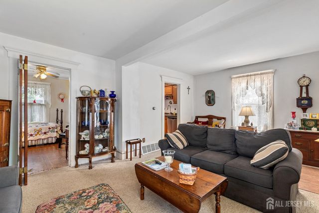 28 WILDWOOD Avenue, Fords, NJ 08863