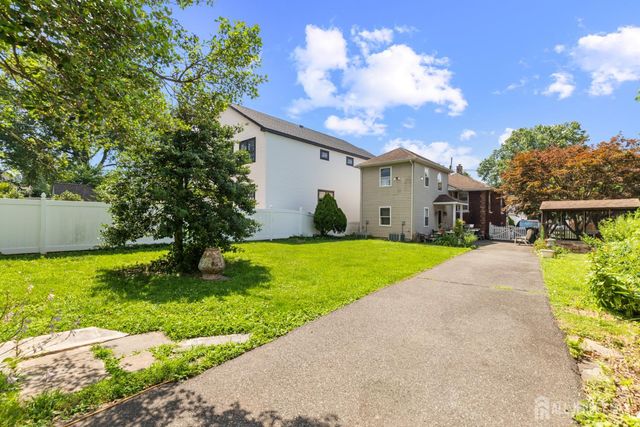 28 WILDWOOD Avenue, Fords, NJ 08863