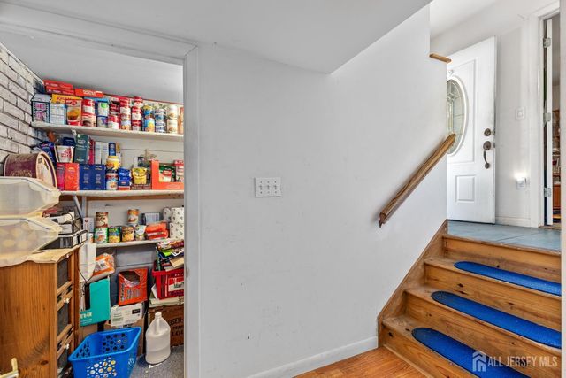 28 WILDWOOD Avenue, Fords, NJ 08863