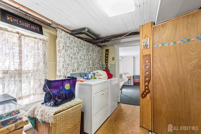 28 WILDWOOD Avenue, Fords, NJ 08863