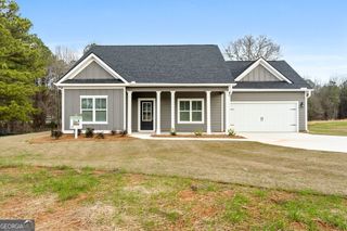 156 Charlie Fuller Road, Grantville, GA 30220