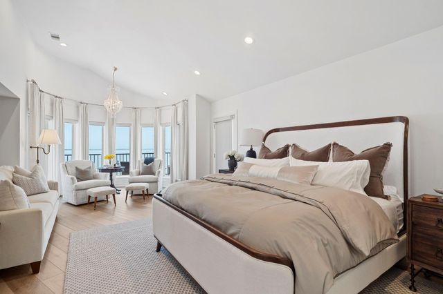 102 Lanai Street, Tiki Island, TX 77554