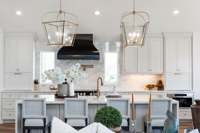 102 Lanai Street, Tiki Island, TX 77554