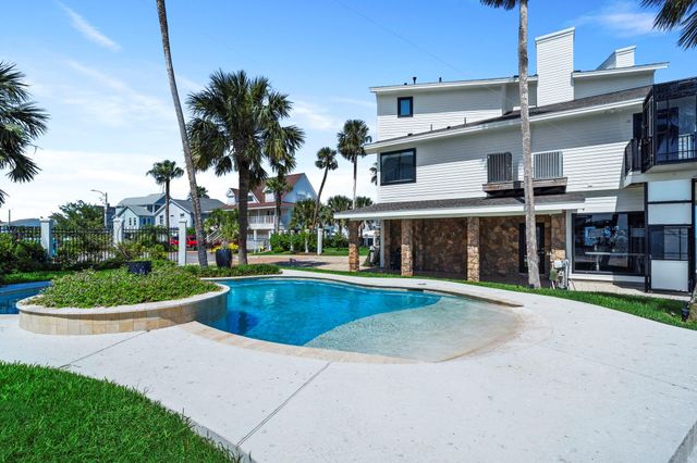 102 Lanai Street, Tiki Island, TX 77554