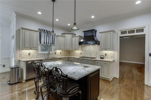 2581 Trailing Ivy Way, Buford, GA 30519