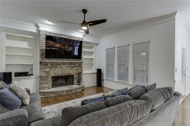 2581 Trailing Ivy Way, Buford, GA 30519