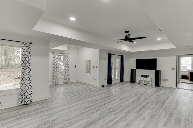 2581 Trailing Ivy Way, Buford, GA 30519